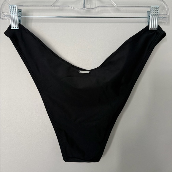 BERLOOK Black Solid Moderate Coverage Bikini Bottom - Picture 4 of 6